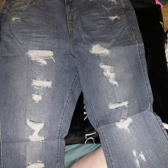 Torrid bombshell skinny 22 - Picture 2 of 2